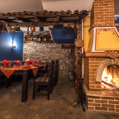 Отель Iceberg 3*