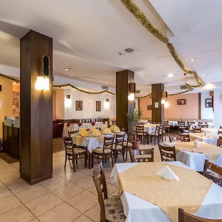 Iceberg Отель Банско