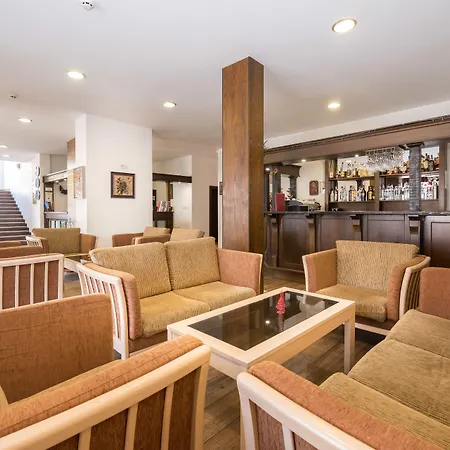 айсберг Хотел 3*